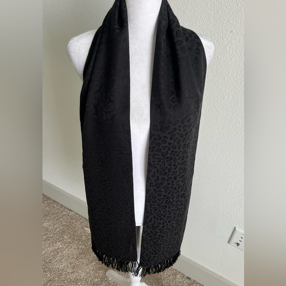 Saint Laurent Silk Black Leopard Patterned Opera Scarf with fringe - Picture 2 of 11